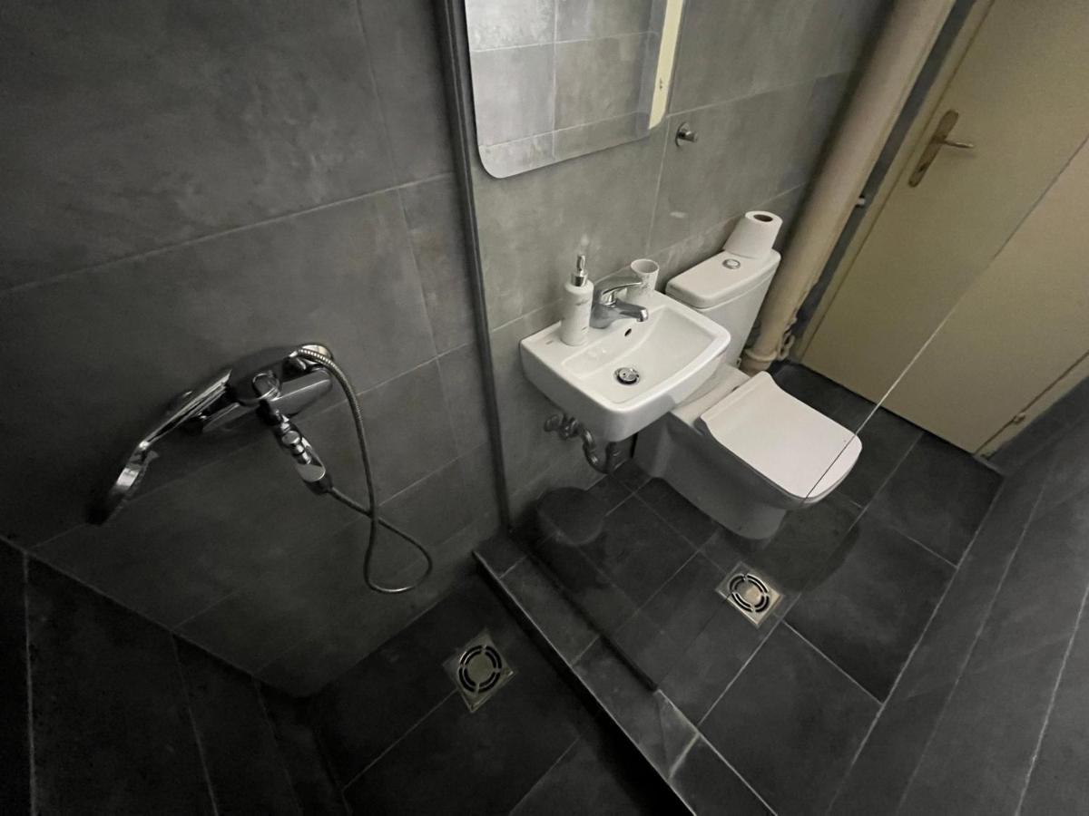 Mickitos City Center Apartment Skopje Extérieur photo