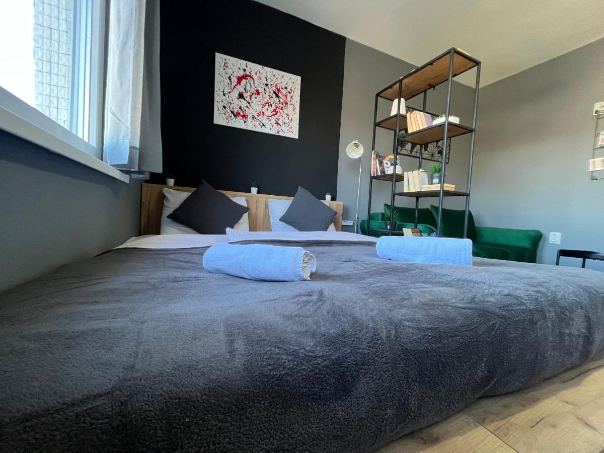 Mickitos City Center Apartment Skopje Extérieur photo
