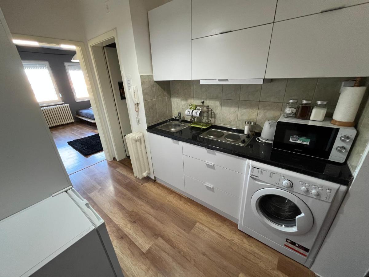 Mickitos City Center Apartment Skopje Extérieur photo