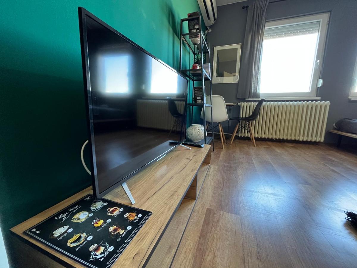 Mickitos City Center Apartment Skopje Extérieur photo