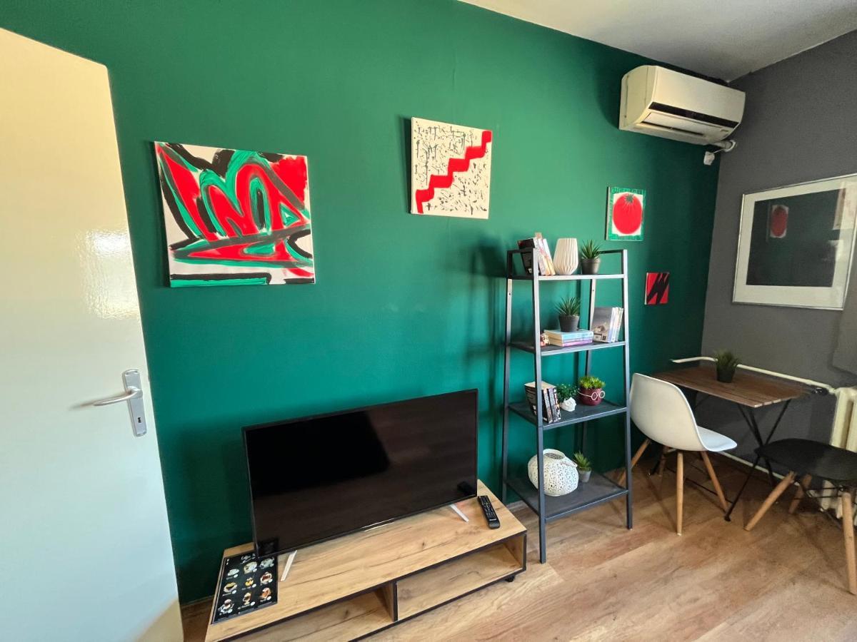 Mickitos City Center Apartment Skopje Extérieur photo
