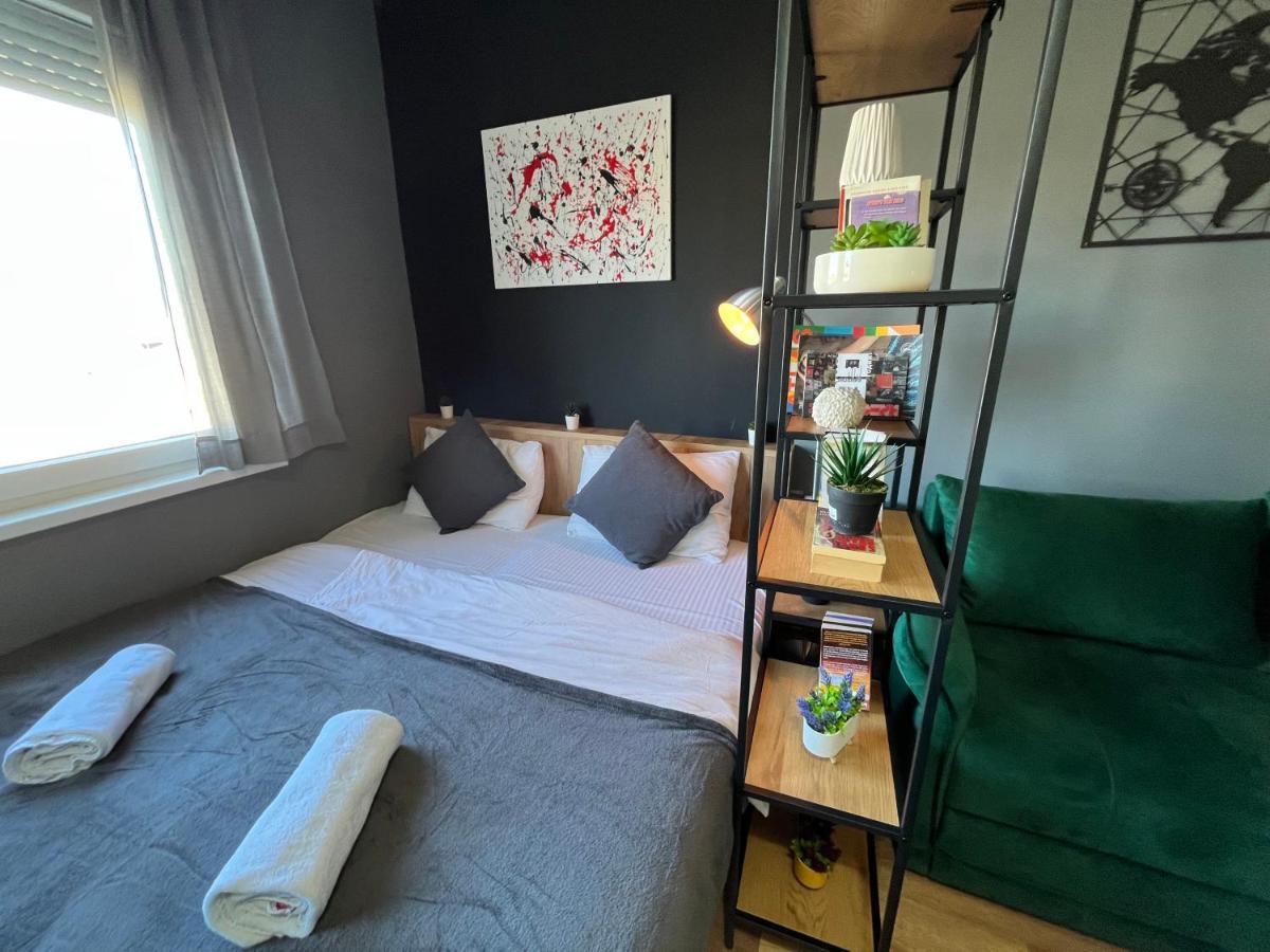 Mickitos City Center Apartment Skopje Extérieur photo